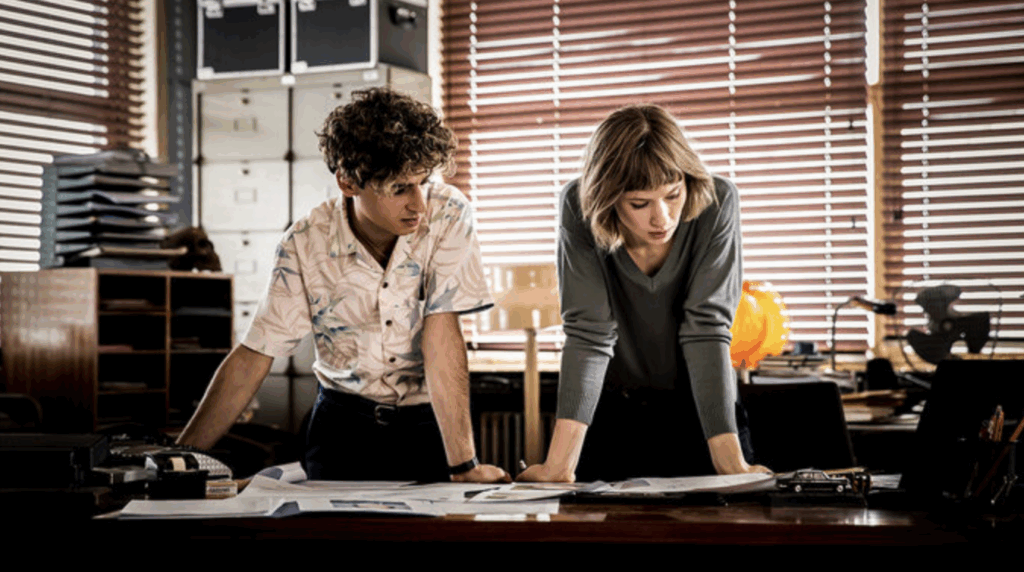 picture of the actors of dark town